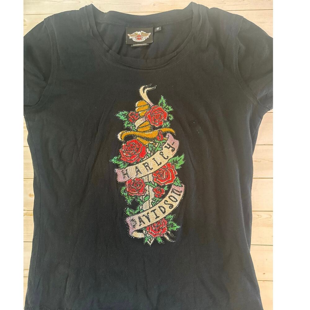 Harley-Davidson Rhinestone Roses & Banner Graphic Tee Black Women's Small
